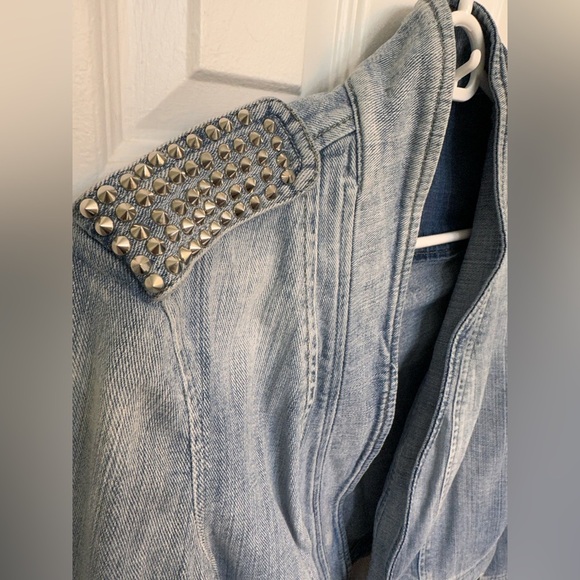 Guess Light Wash Studded Moto Denim Jacket - Picture 5 of 8